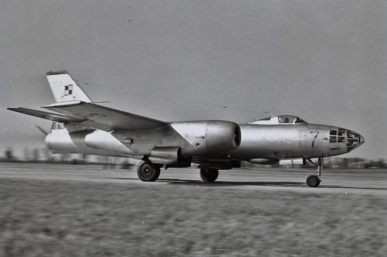 Il-28_7_WAF02-Musialkowski-1.jpg
